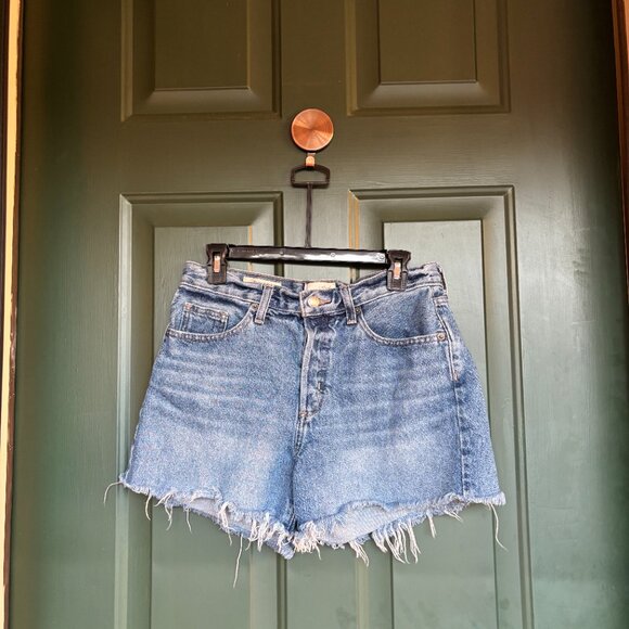 Universal Thread Denim Shorts - Mid Rise 90s Baggy Size 4 - Picture 1 of 3